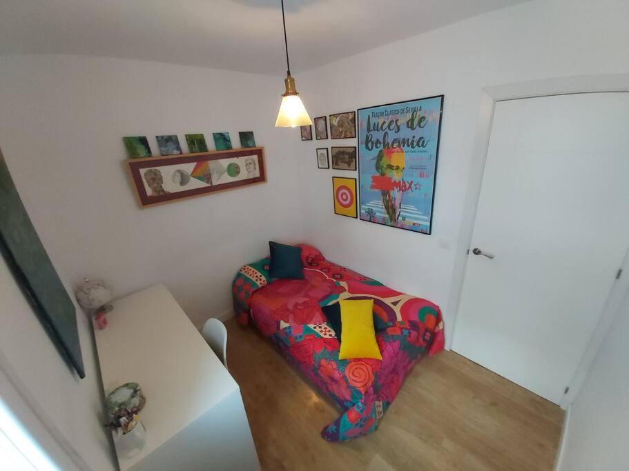 Luminoso Apartamento En El Centro, Con Mucho Arte セビリア エクステリア 写真