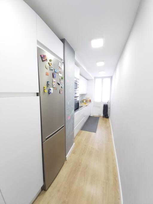 Luminoso Apartamento En El Centro, Con Mucho Arte セビリア エクステリア 写真