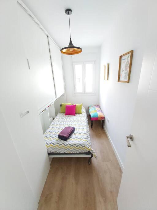 Luminoso Apartamento En El Centro, Con Mucho Arte セビリア エクステリア 写真